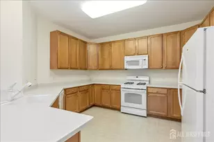 4306 Enclave Cir, Franklin Township, NJ 08873 - Photo 5