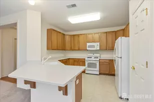 4306 Enclave Cir, Franklin Township, NJ 08873 - Photo 3