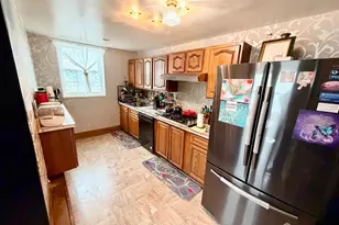 73 Laurence Pkwy, Old Bridge Township, NJ 08879 - Photo 9