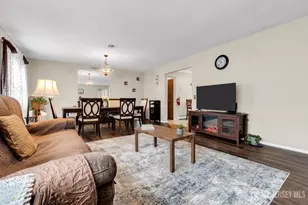 9 Calalou Ct, Toms River, NJ 08747 - Photo 3