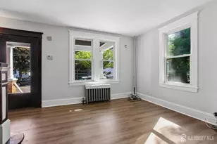 10 Handy St, New Brunswick, NJ 08901 - Photo 3