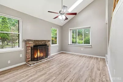 38 Cherrywood Drive, Franklin Township, NJ 08873 - Photo 3