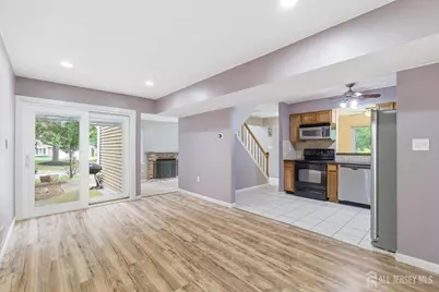 38 Cherrywood Drive, Franklin Township, NJ 08873 - Photo 5