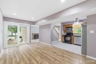 38 Cherrywood Dr, Franklin Township, NJ 08873 - Photo 5