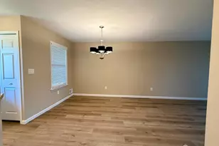 8 Benjamin Franklin Dr, Monroe Township, NJ 08831 - Photo 7