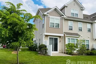 810 Greenland Square, Highland Park, NJ 08904 - Photo 1