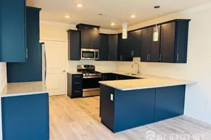 810 Greenland Square, Highland Park, NJ 08904 - Photo 13