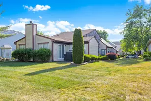 38 Canterbury Dr, Monroe Township, NJ 08831 - Photo 25