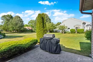 38 Canterbury Dr, Monroe Township, NJ 08831 - Photo 27