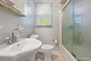 30 Rieder Rd, Edison, NJ 08817 - Photo 21