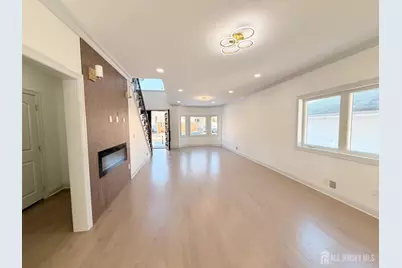 46 Foyer Street, Edison, NJ 08817 - Photo 5