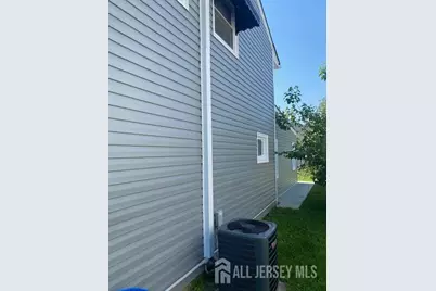 9 Bernath Street, Carteret, NJ 07008 - Photo 5