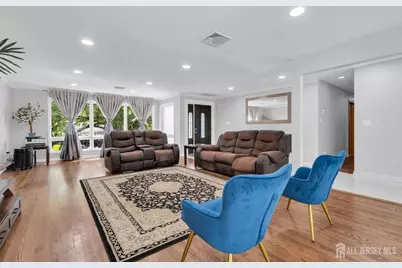5 Phillip Drive, Edison, NJ 08820 - Photo 7