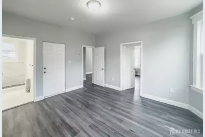 556 Roosevelt Avenue #2, Carteret, NJ 07008 - Photo 11