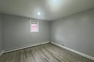 556 Roosevelt Ave, Carteret, NJ 07008 - Photo 3