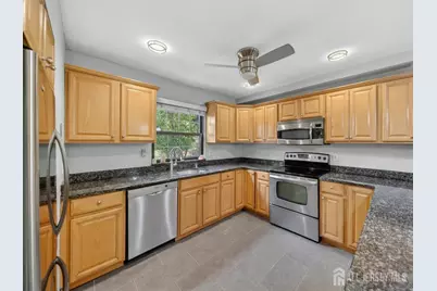 323 Gill Lane #10B, Iselin, NJ 08830 - Photo 3