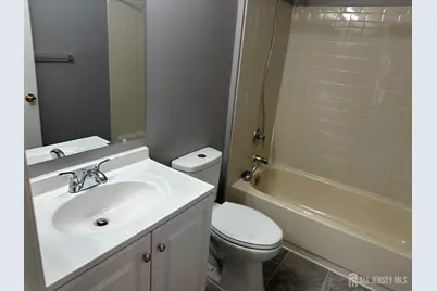 304 Wimbeldon Court, North Brunswick Township, NJ 08902 - Photo 11