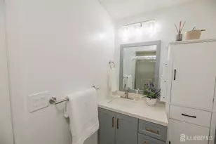 21 Carriage Pl, Edison, NJ 08820 - Photo 25