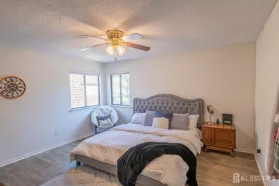 21 Carriage Place, Edison, NJ 08820 - Photo 33