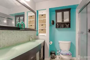 262 Willowbrook Dr, North Brunswick Township, NJ 08902 - Photo 21