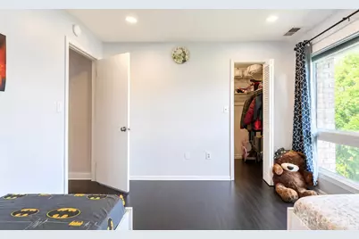262 Willowbrook Drive, North Brunswick Township, NJ 08902 - Photo 23