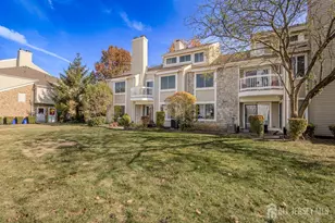 26 Farnham Square, Sayreville, NJ 08859 - Photo 3
