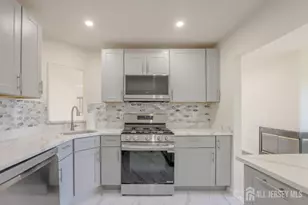 26 Farnham Square, Sayreville, NJ 08859 - Photo 17