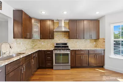 8 Ashley Court, Franklin Township, NJ 08873 - Photo 7