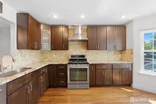 8 Ashley Ct, Franklin Township, NJ 08873 - Photo 7
