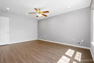 8 Ashley Ct, Franklin Township, NJ 08873 - Photo 29