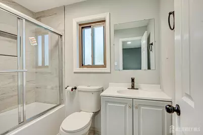 1305 N Oaks Boulevard N, North Brunswick Township, NJ 08902 - Photo 13