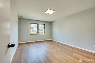 1305 N Oaks Boulevard N, North Brunswick Township, NJ 08902 - Photo 11