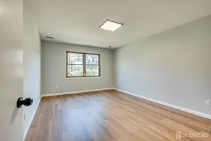 1305 N Oaks Blvd N, North Brunswick Township, NJ 08902 - Photo 11