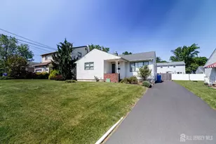 829 Harrell Ave, Woodbridge Township, NJ 07095 - Photo 3
