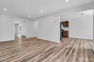 812 Green Hollow Dr, Iselin, NJ 08830 - Photo 11