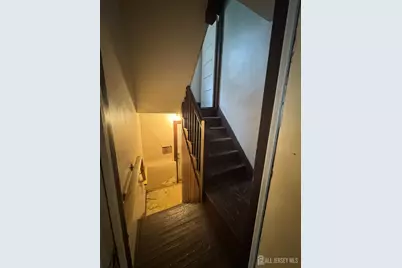 181 Redmond Street, New Brunswick, NJ 08901 - Photo 5