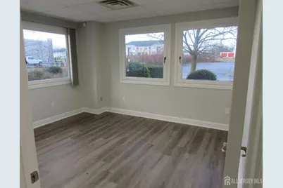 981 State Route 33 W #B, Monroe Township, NJ 08831 - Photo 9