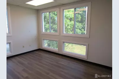 981 State Route 33 W #B, Monroe Township, NJ 08831 - Photo 3