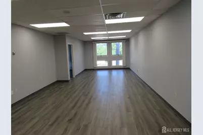 981 State Route 33 W #B, Monroe Township, NJ 08831 - Photo 5