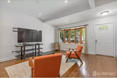 613 Maplewood Avenue, Roselle Park, NJ 07204 - Photo 3