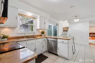 12 Mackenzie Ln, Plainsboro Township, NJ 08540 - Photo 15