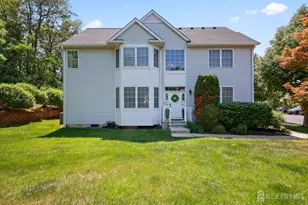 28 Sand Hill Ct, Jamesburg, NJ 08831 - Photo 3