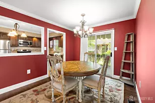 10 Alexander Hamilton Ct, Monroe Township, NJ 08831 - Photo 9