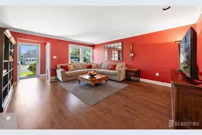 10 Alexander Hamilton Court #A, Monroe Township, NJ 08831 - Photo 5