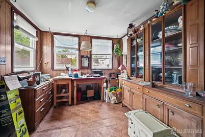 611 Pacific Avenue, Perth Amboy, NJ 08861 - Photo 21