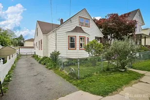 611 Pacific Ave, Perth Amboy, NJ 08861 - Photo 3