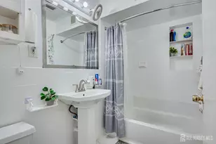 15 Markham Rd, Edison, NJ 08817 - Photo 27