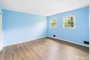 10 Woodruff Rd, Edison, NJ 08820 - Photo 9