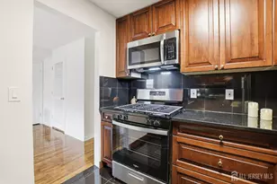 71 College Dr, Edison, NJ 08817 - Photo 3