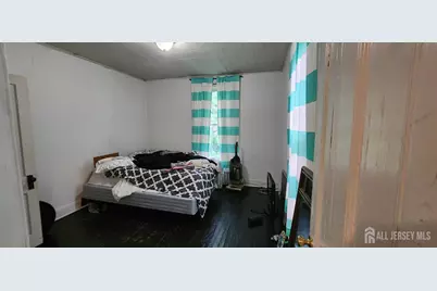 299 Townsend Street, New Brunswick, NJ 08901 - Photo 11